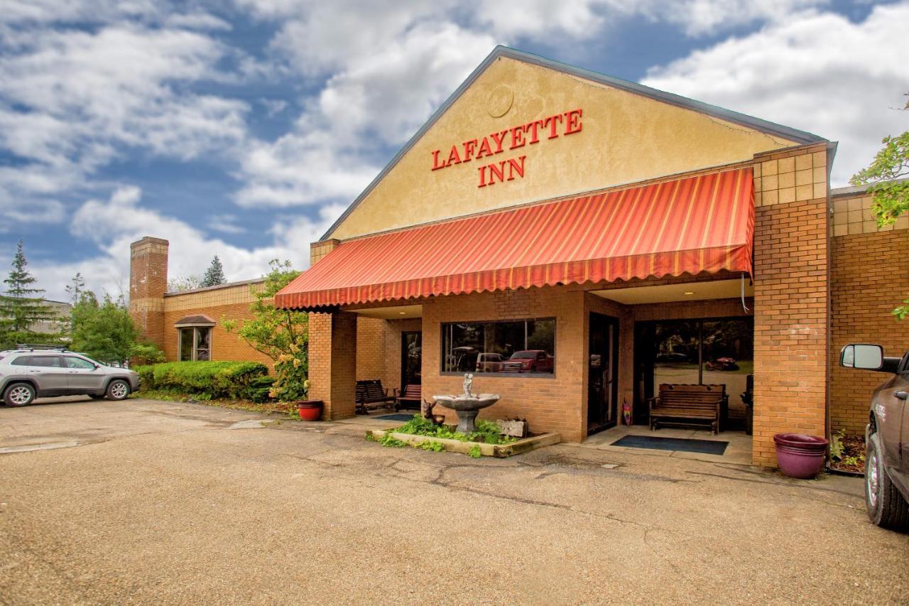 Moundsville Lafayette Inn מראה חיצוני תמונה