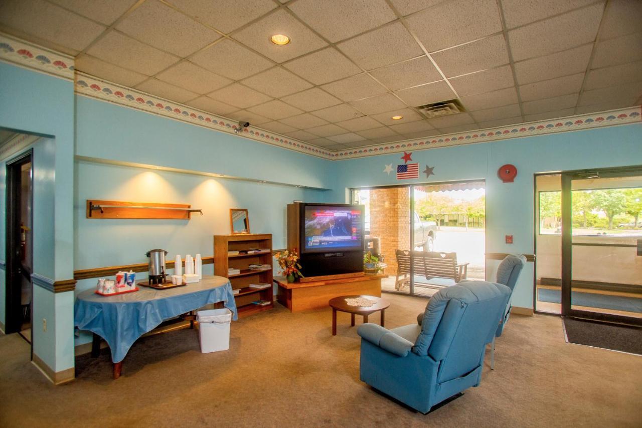 Moundsville Lafayette Inn מראה חיצוני תמונה