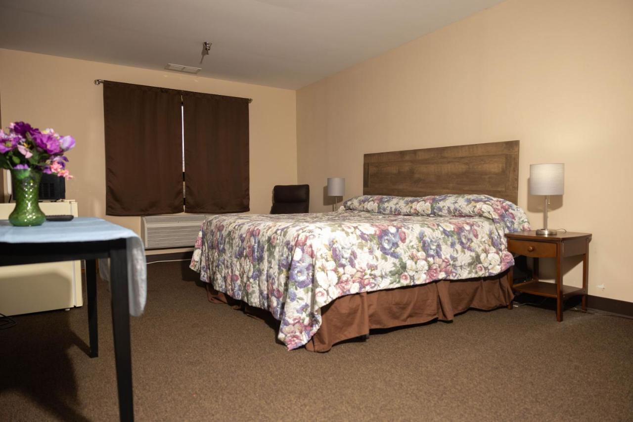 Moundsville Lafayette Inn מראה חיצוני תמונה